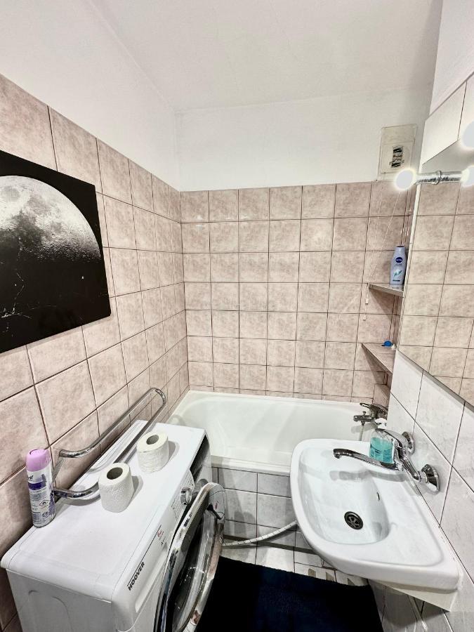 Super Apartament Grey Centrum 2X Metro Fast Wifi 300 Mbs Netflix Appletv Smarttv Spotify Panorama Miasta Varşova Dış mekan fotoğraf